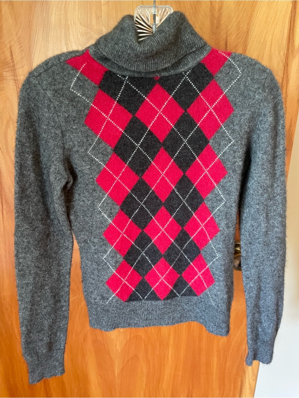 Gray Cashmere Turtleneck Sweater with Red Argyle Front